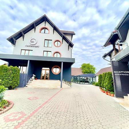 Hotel Bliss Sibiu Exterior photo