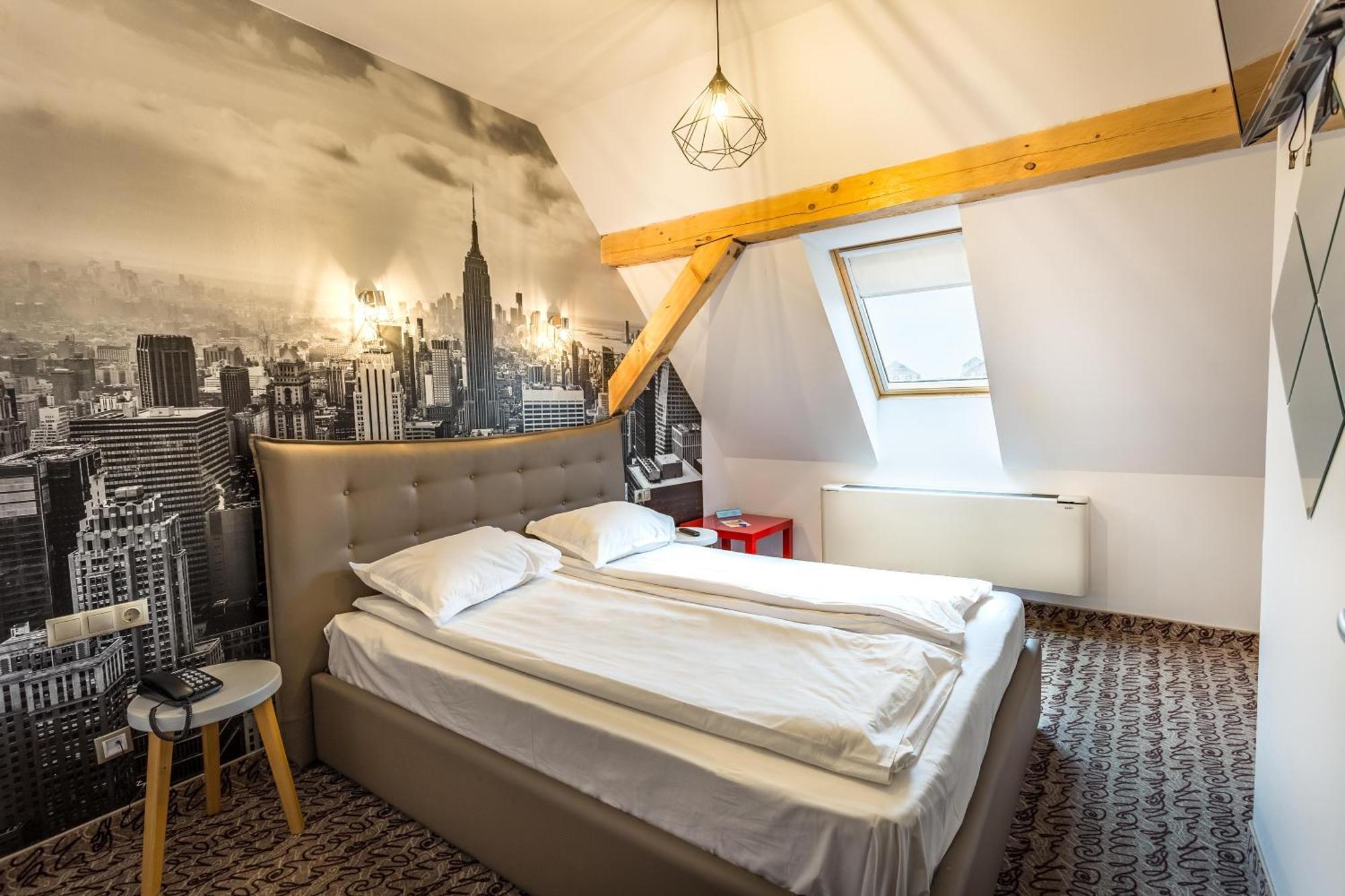 Hotel Bliss Sibiu Exterior photo